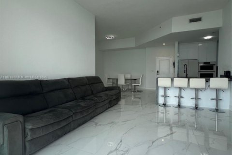 Condo in North Bay Village, Florida, 2 bedrooms  № 1925002 - photo 10