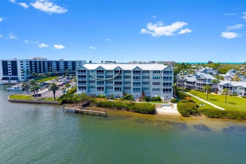 Condo in Sarasota, Florida, 2 bedrooms  № 2147800 - photo 7