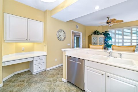 Condo in Sarasota, Florida, 2 bedrooms  № 2147800 - photo 19