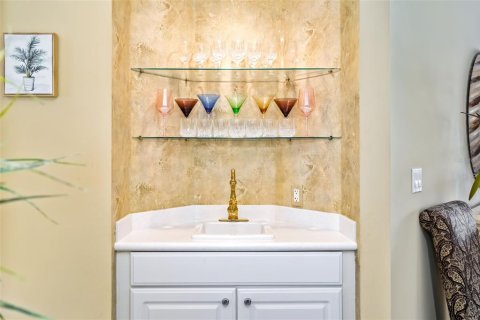 Condo in Sarasota, Florida, 2 bedrooms  № 2147800 - photo 21