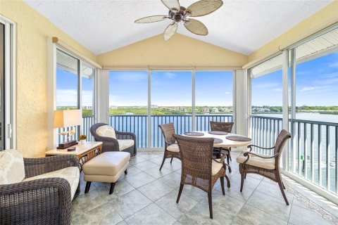 Condo in Sarasota, Florida, 2 bedrooms  № 2147800 - photo 4