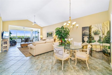 Condo in Sarasota, Florida, 2 bedrooms  № 2147800 - photo 6