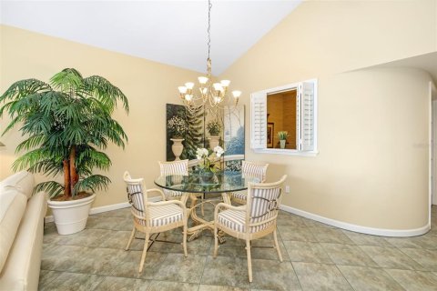 Condo in Sarasota, Florida, 2 bedrooms  № 2147800 - photo 14