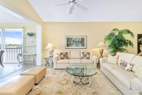 Condo in Sarasota, Florida, 2 bedrooms  № 2147800 - photo 13