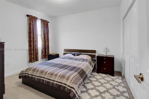 House in Homestead, Florida 5 bedrooms, 269.88 sq.m. № 2082749 - photo 20