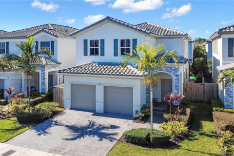House in Homestead, Florida 5 bedrooms, 269.88 sq.m. № 2082749 - photo 30