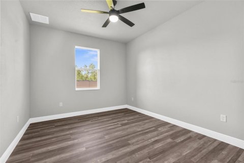 House in Weeki Wachee, Florida 4 bedrooms, 201.23 sq.m. № 1822409 - photo 23