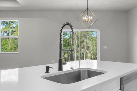 House in Weeki Wachee, Florida 4 bedrooms, 201.23 sq.m. № 1822409 - photo 13