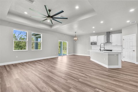 House in Weeki Wachee, Florida 4 bedrooms, 201.23 sq.m. № 1822409 - photo 14