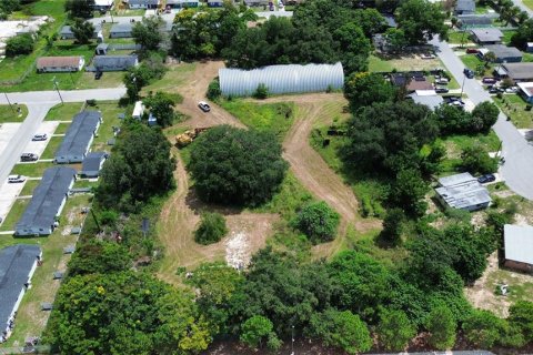 Commercial property in Auburndale, Florida № 2345397 - photo 2