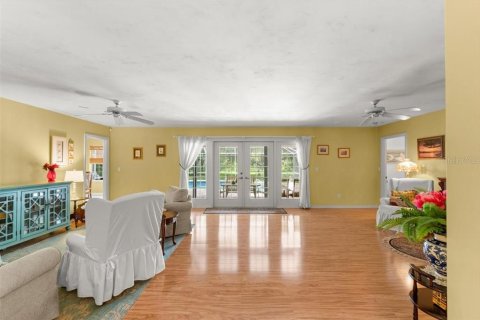 House in New Smyrna Beach, Florida 3 bedrooms, 149.94 sq.m. № 1824342 - photo 7