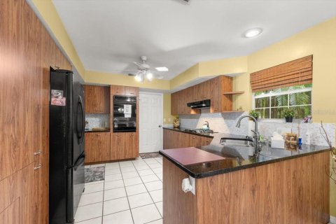 House in New Smyrna Beach, Florida 3 bedrooms, 149.94 sq.m. № 1824342 - photo 12