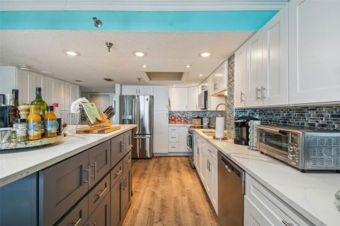 Condo in Hudson, Florida, 2 bedrooms  № 1219051 - photo 8