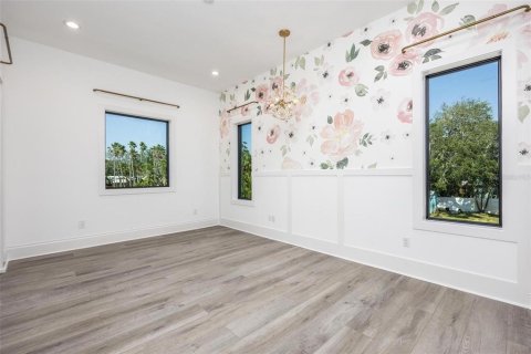 Купить виллу или дом в Сент-Питерсберг, Флорида 6 комнат, 425.21м2, № 1662036 - фото 30