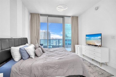 Condo in Miami, Florida, 2 bedrooms  № 1707552 - photo 13