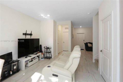 Adosado en venta en Homestead, Florida, 3 dormitorios, 120.96 m2 № 2153043 - foto 9