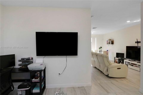 Adosado en venta en Homestead, Florida, 3 dormitorios, 120.96 m2 № 2153043 - foto 4