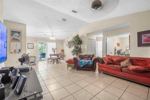 Casa en venta en Palm Coast, Florida, 3 dormitorios, 115.85 m2 № 1719329 - foto 8