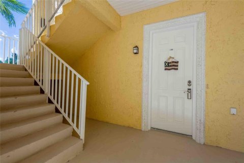 Condo à Land O' Lakes, Floride, 2 chambres № 2201882