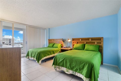 Купить кондоминиум в Серфсайд, Флорида 1 спальня, 89.37м2, № 2152913 - фото 16