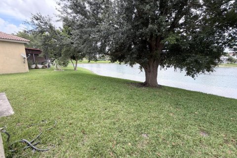House in Homestead, Florida 4 bedrooms, 194.54 sq.m. № 2193064 - photo 14
