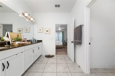 House in Orlando, Florida 5 bedrooms, 317.91 sq.m. № 2106793 - photo 18