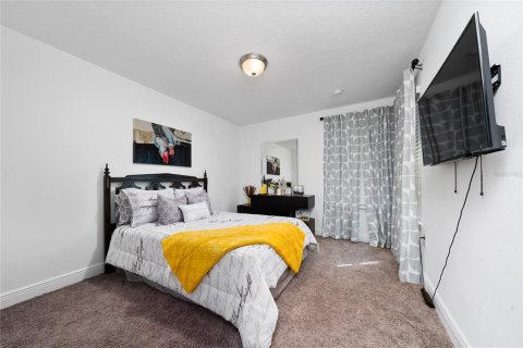 House in Orlando, Florida 5 bedrooms, 317.91 sq.m. № 2106793 - photo 23