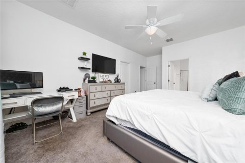 House in Orlando, Florida 5 bedrooms, 317.91 sq.m. № 2106793 - photo 20