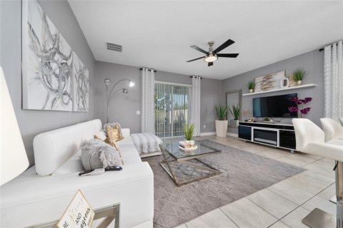 House in Orlando, Florida 5 bedrooms, 317.91 sq.m. № 2106793 - photo 9