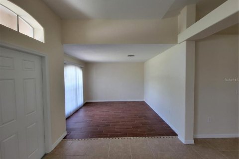 Villa ou maison à louer à Port Charlotte, Floride: 4 chambres, 197.51 m2 № 1835370 - photo 4