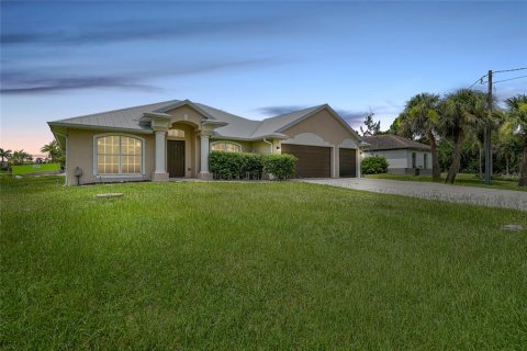 Villa ou maison à louer à Port Charlotte, Floride: 4 chambres, 197.51 m2 № 1835370 - photo 13
