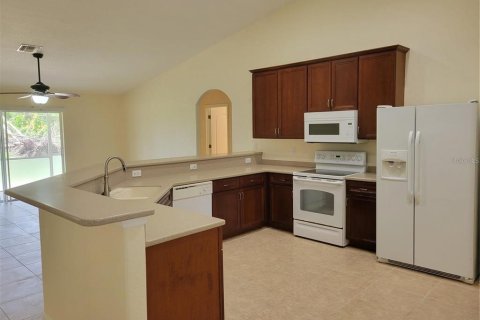 Villa ou maison à louer à Port Charlotte, Floride: 4 chambres, 197.51 m2 № 1835370 - photo 8