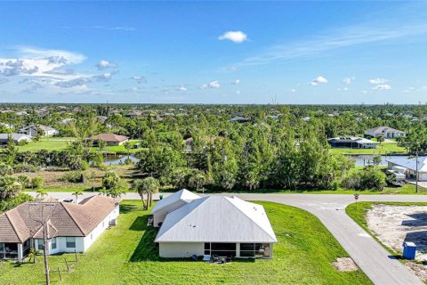 Villa ou maison à louer à Port Charlotte, Floride: 4 chambres, 197.51 m2 № 1835370 - photo 2
