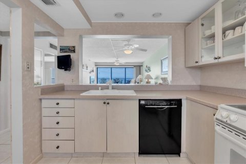 Copropriété à louer à Madeira Beach, Floride: 2 chambres, 113.81 m2 № 2212929 - photo 9