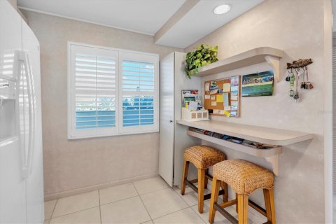 Copropriété à louer à Madeira Beach, Floride: 2 chambres, 113.81 m2 № 2212929 - photo 10