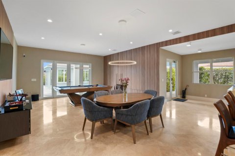 House in Wellington, Florida 5 bedrooms, 707.54 sq.m. № 2082010 - photo 19