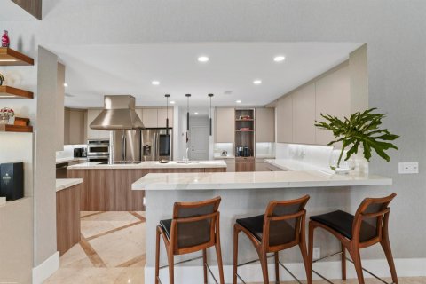 House in Wellington, Florida 5 bedrooms, 707.54 sq.m. № 2082010 - photo 22