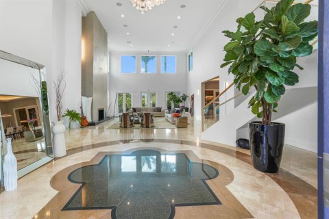 House in Wellington, Florida 5 bedrooms, 707.54 sq.m. № 2082010 - photo 8