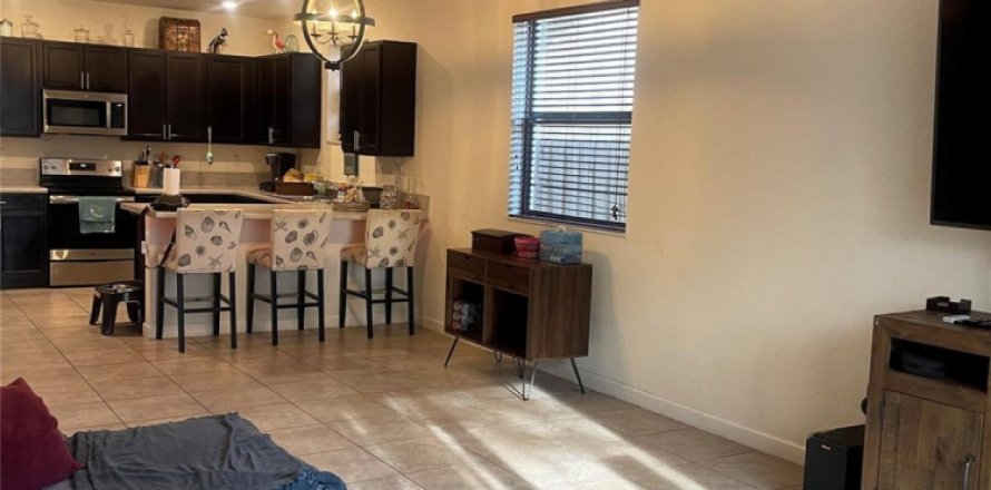 House in Homestead, Florida 5 bedrooms, 268.86 sq.m. № 1177469
