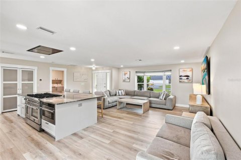 Villa ou maison à vendre à Nokomis, Floride: 3 chambres, 159.33 m2 № 2337263 - photo 10