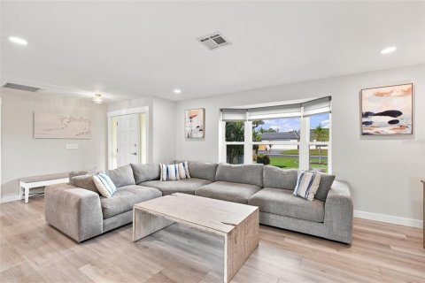 Villa ou maison à vendre à Nokomis, Floride: 3 chambres, 159.33 m2 № 2337263 - photo 8