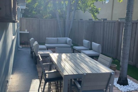 Condo in Fort Lauderdale, Florida, 2 bedrooms № 2275836 - photo 17