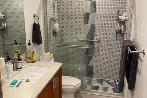 Condo in Fort Lauderdale, Florida, 2 bedrooms № 2275836 - photo 5