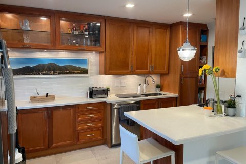 Condo in Fort Lauderdale, Florida, 2 bedrooms № 2275836 - photo 4