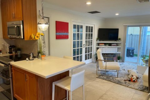 Condo in Fort Lauderdale, Florida, 2 bedrooms № 2275836 - photo 6