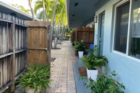 Condo in Fort Lauderdale, Florida, 2 bedrooms № 2275836 - photo 14