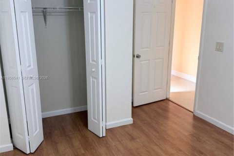 Villa ou maison à vendre à Miami, Floride: 3 chambres, 174.1 m2 № 2020824 - photo 21