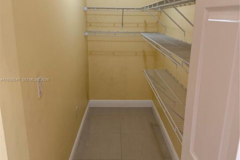 Villa ou maison à vendre à Miami, Floride: 3 chambres, 174.1 m2 № 2020824 - photo 20