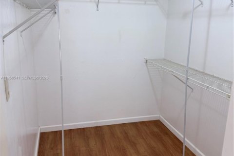 Villa ou maison à vendre à Miami, Floride: 3 chambres, 174.1 m2 № 2020824 - photo 7