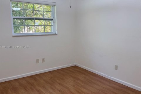 Villa ou maison à vendre à Miami, Floride: 3 chambres, 174.1 m2 № 2020824 - photo 19